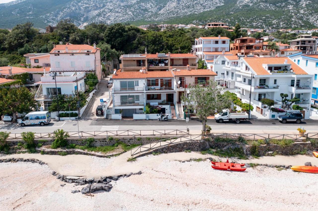 Casa Sulla Spiaggia Cala Gonone Esterno foto